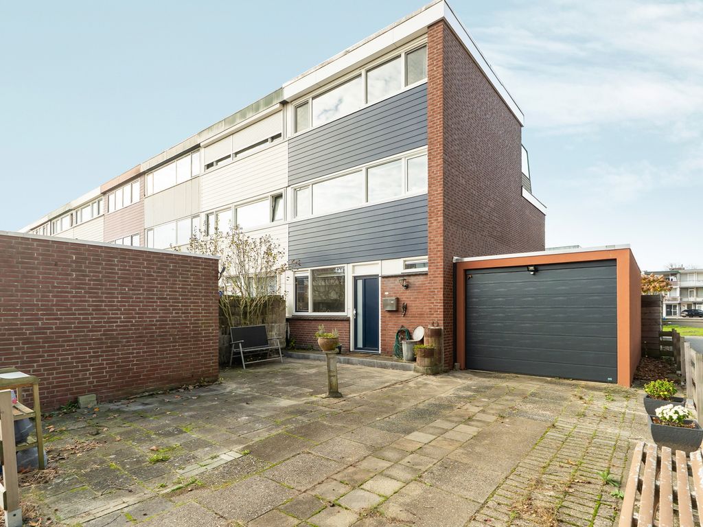 Amsteldiep 20, Lelystad