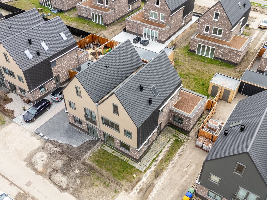 Moerasorchidee 13, Lelystad