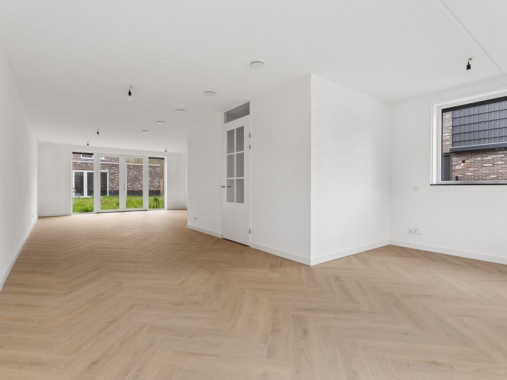 Moerasorchidee 13, Lelystad