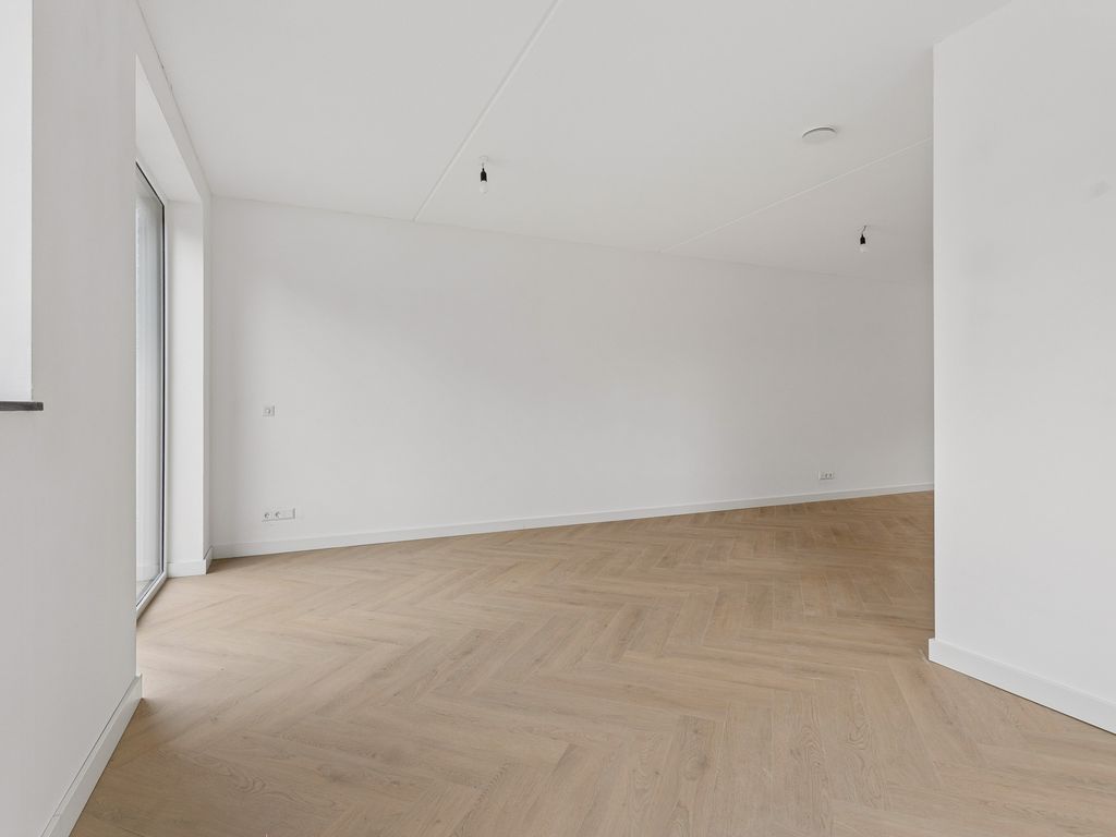 Moerasorchidee 13, Lelystad