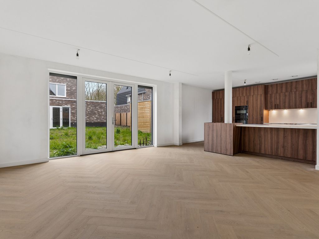 Moerasorchidee 13, Lelystad