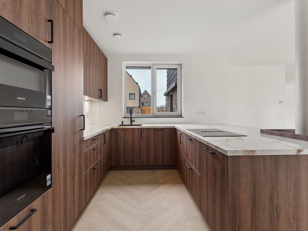 Moerasorchidee 13, Lelystad