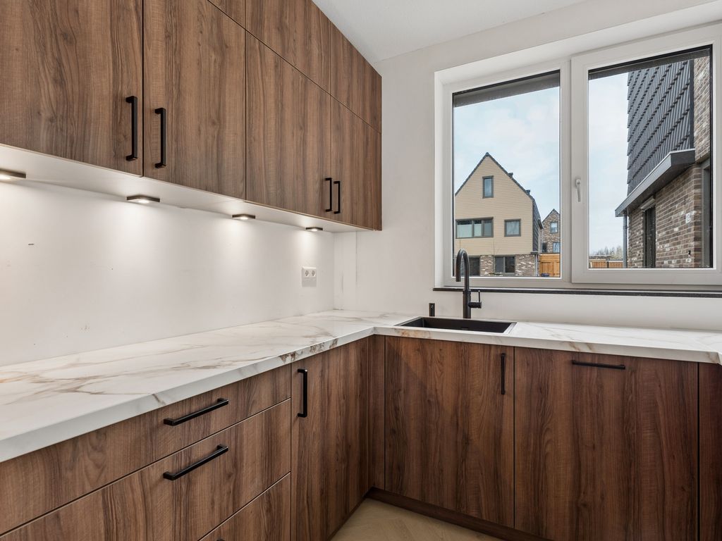 Moerasorchidee 13, Lelystad