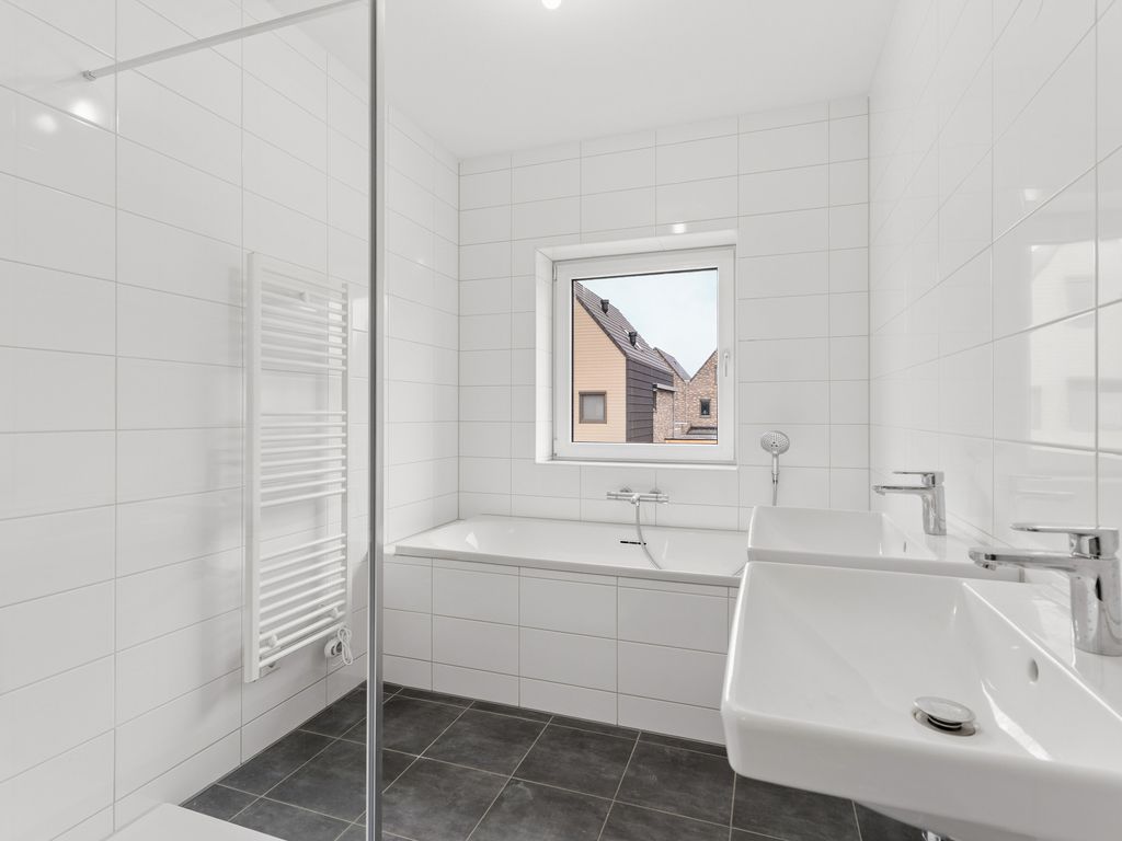 Moerasorchidee 13, Lelystad