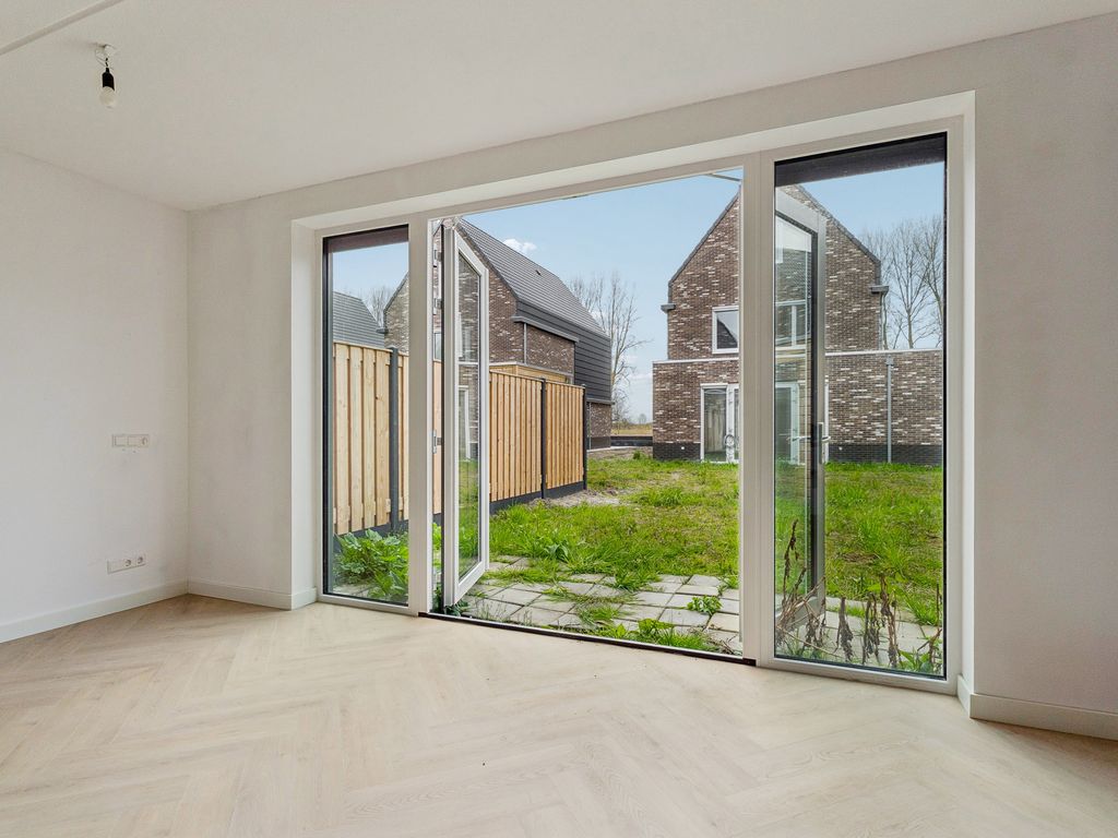 Moerasorchidee 13, Lelystad