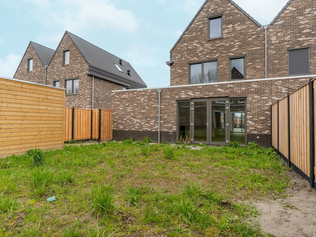 Moerasorchidee 13, Lelystad