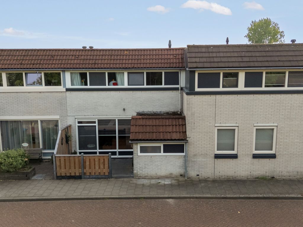 Galjoen 29 19, Lelystad