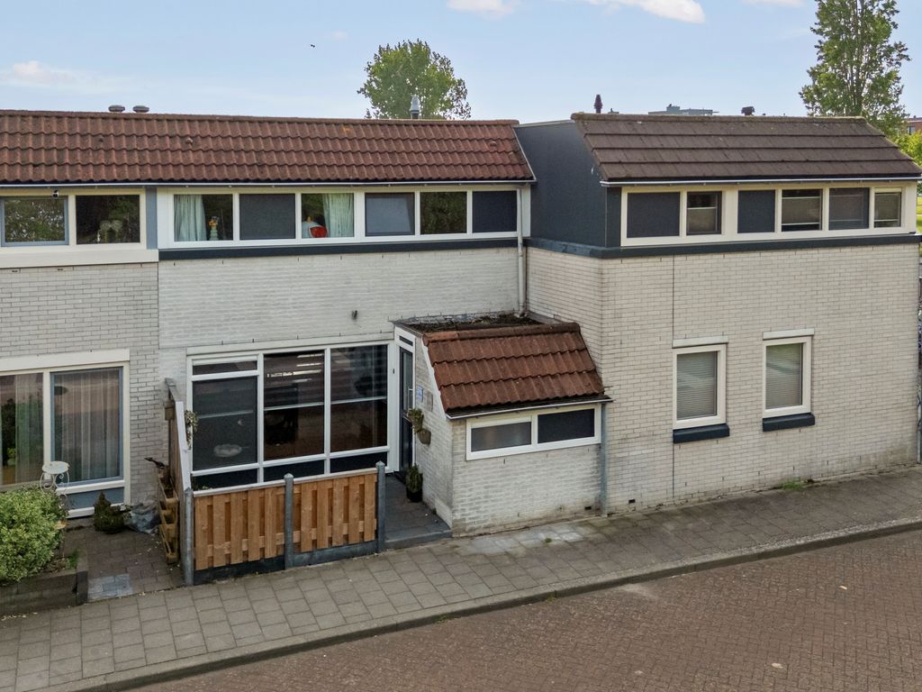 Galjoen 29 19, Lelystad