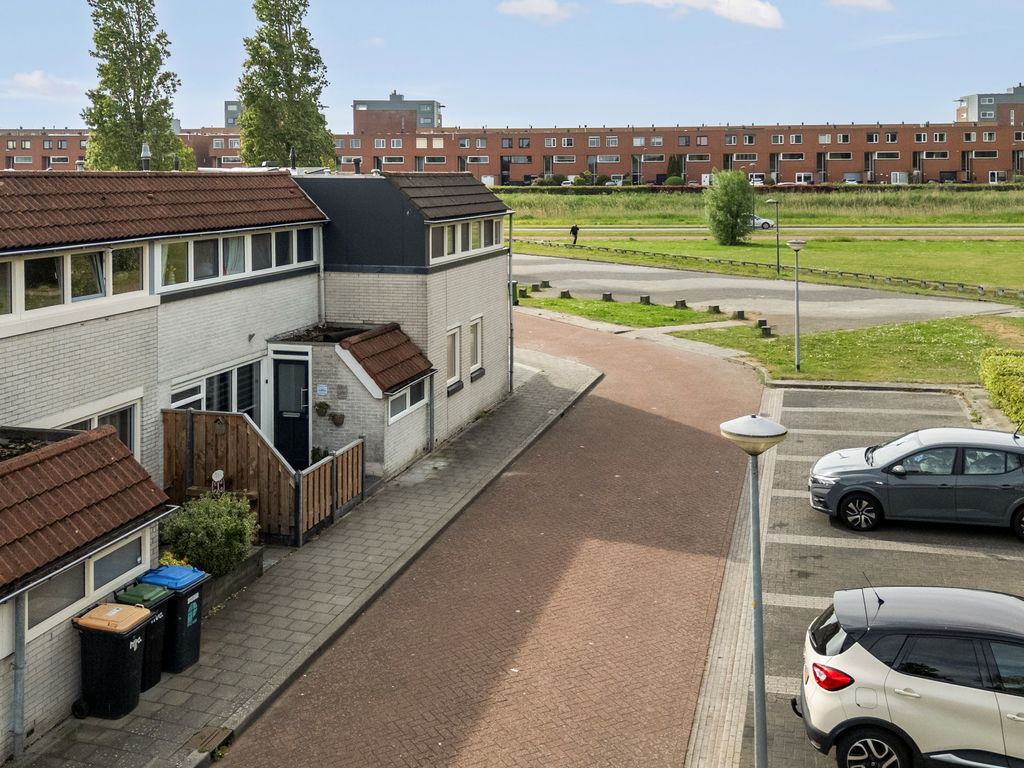 Galjoen 29 19, Lelystad