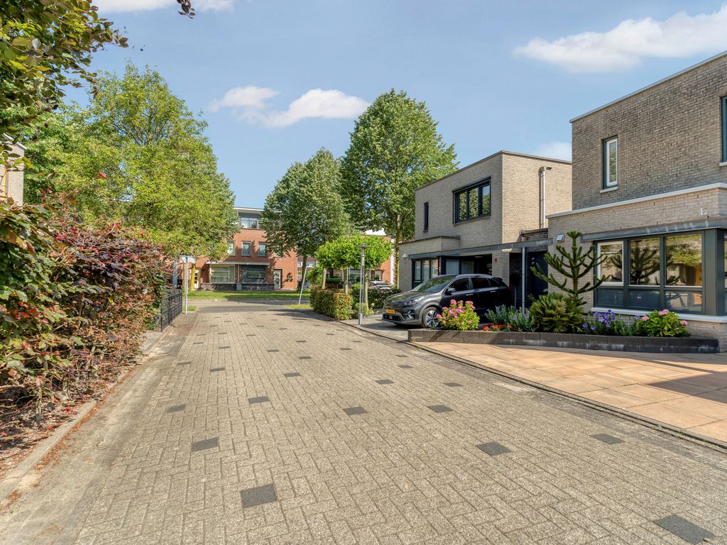 Picassoweg 98, Almere