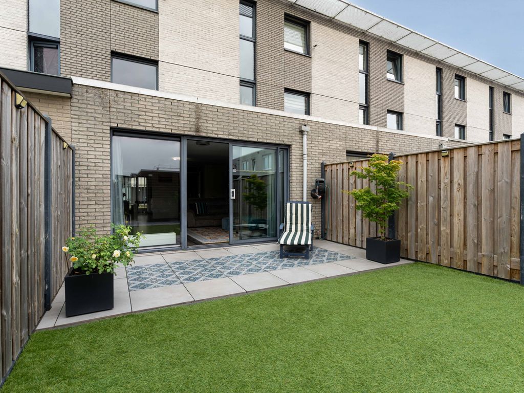 Azorenweg 87, Almere