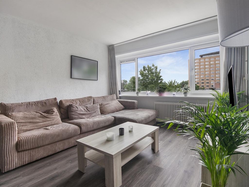Eikenlaan 9C, Spijkenisse