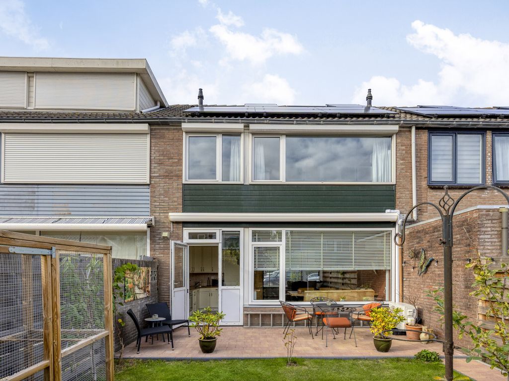 Veeckensstraat 6, Hellevoetsluis