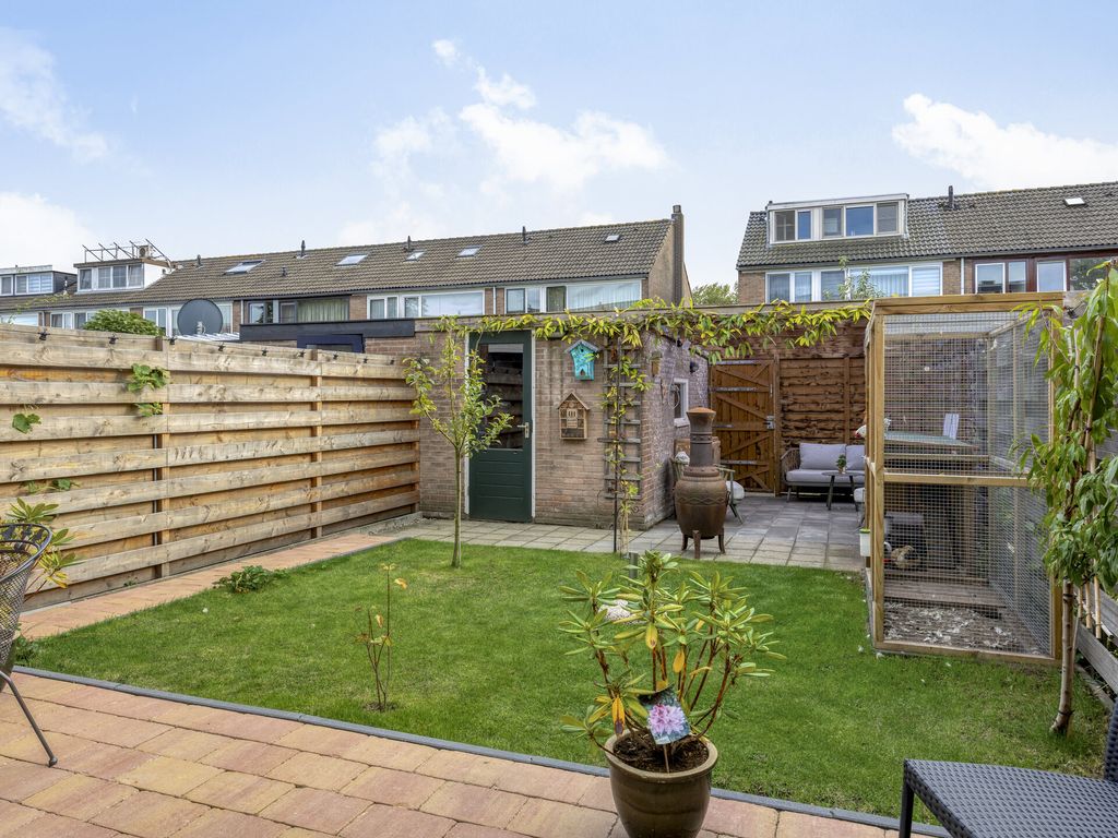 Veeckensstraat 6, Hellevoetsluis