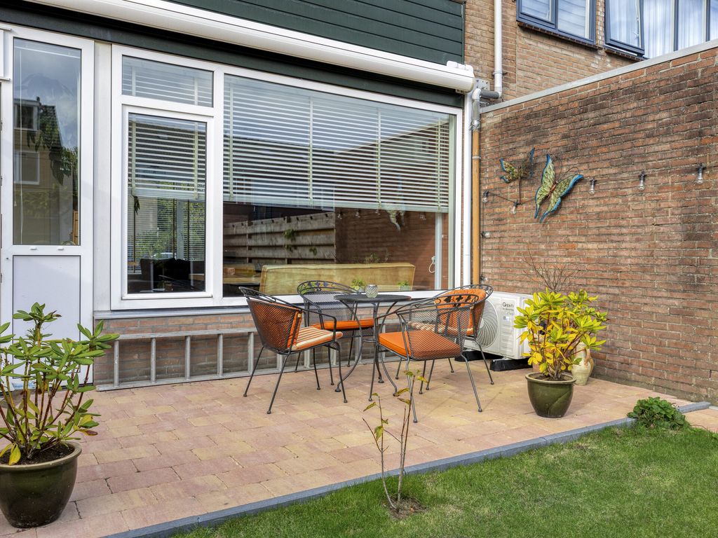 Veeckensstraat 6, Hellevoetsluis