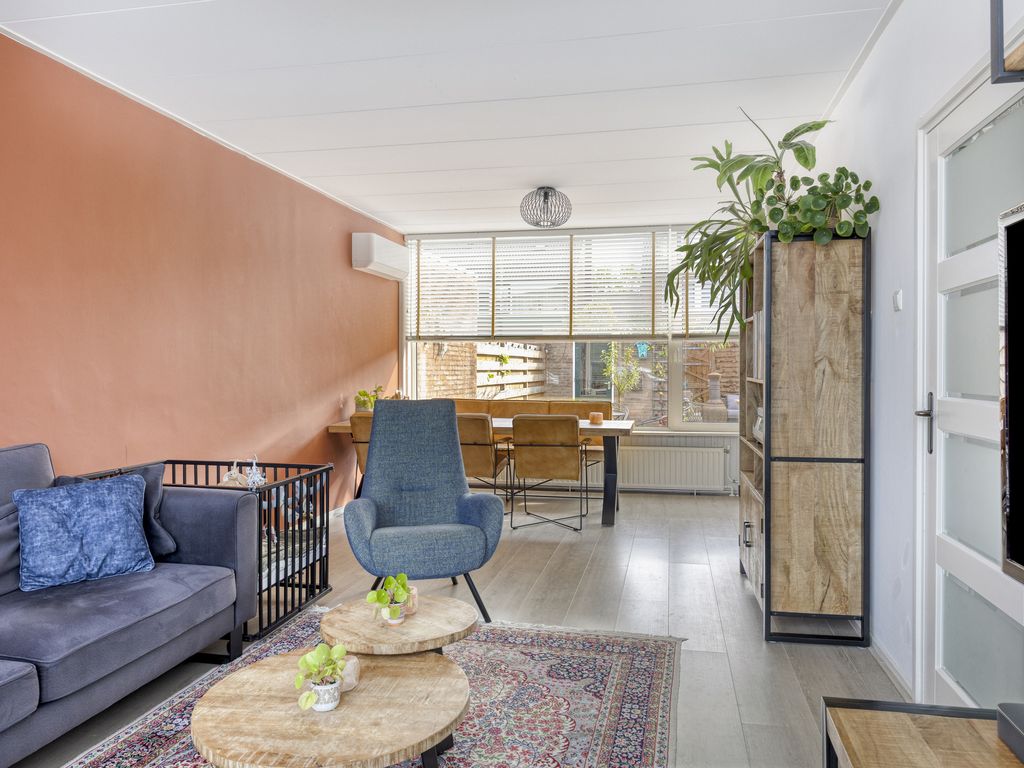 Veeckensstraat 6, Hellevoetsluis