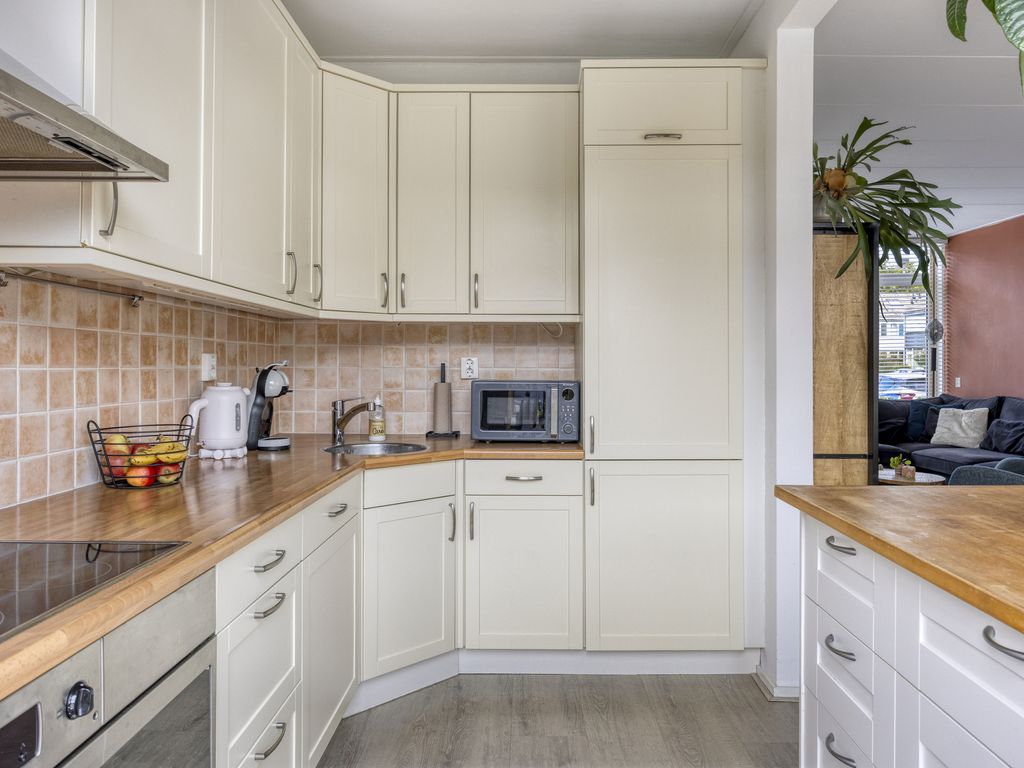 Veeckensstraat 6, Hellevoetsluis