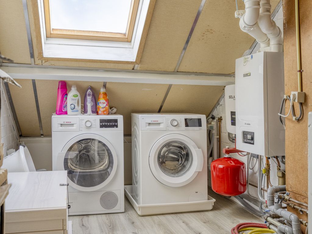 Veeckensstraat 6, Hellevoetsluis