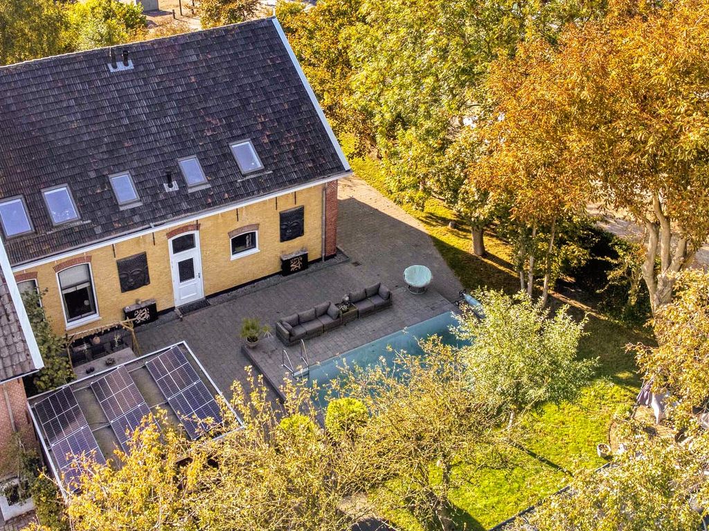 Dorpsstraat 43, Hellevoetsluis