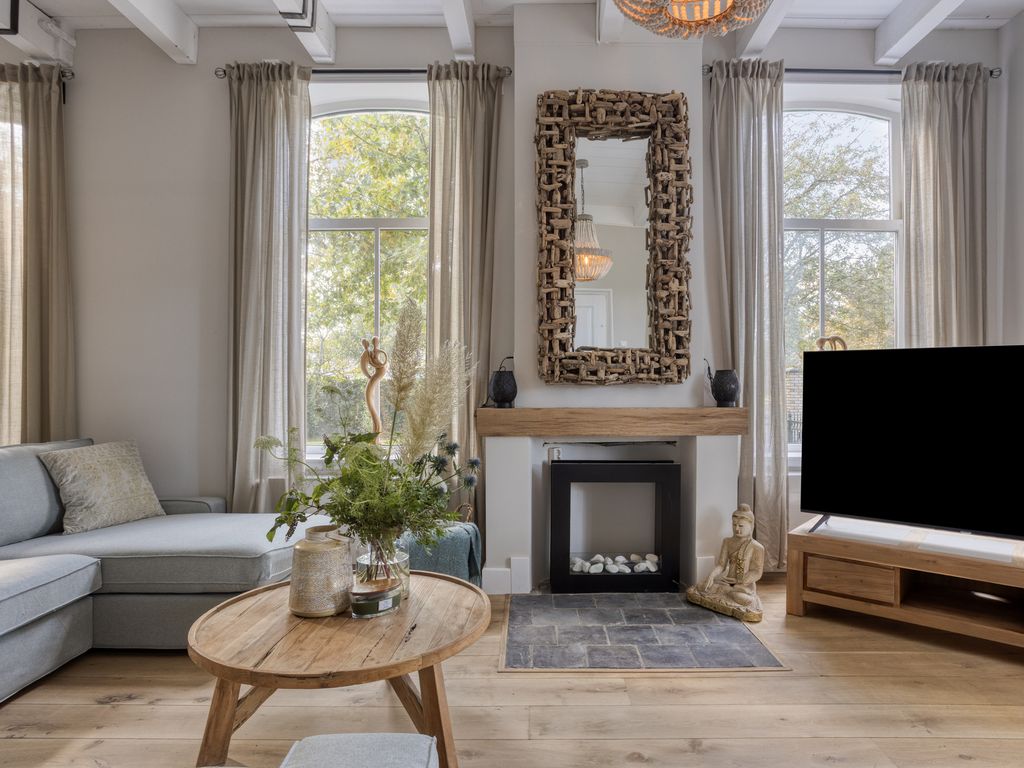 Dorpsstraat 43, Hellevoetsluis