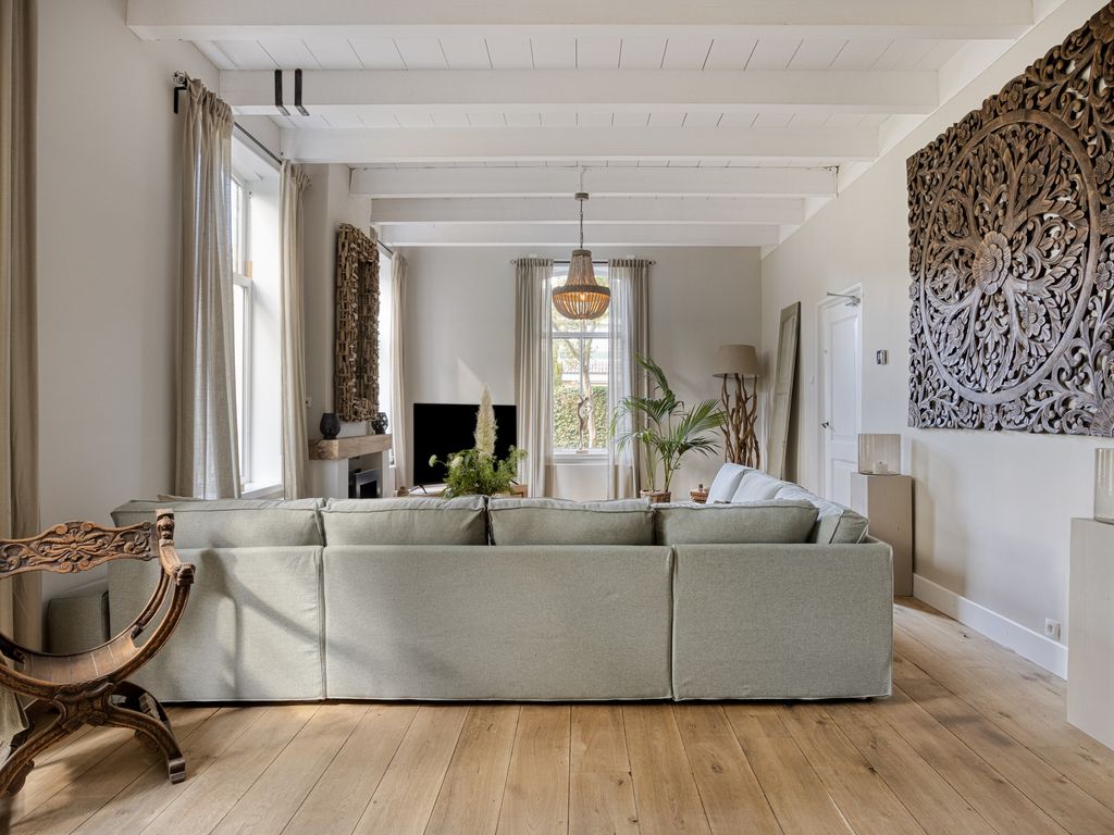 Dorpsstraat 43, Hellevoetsluis