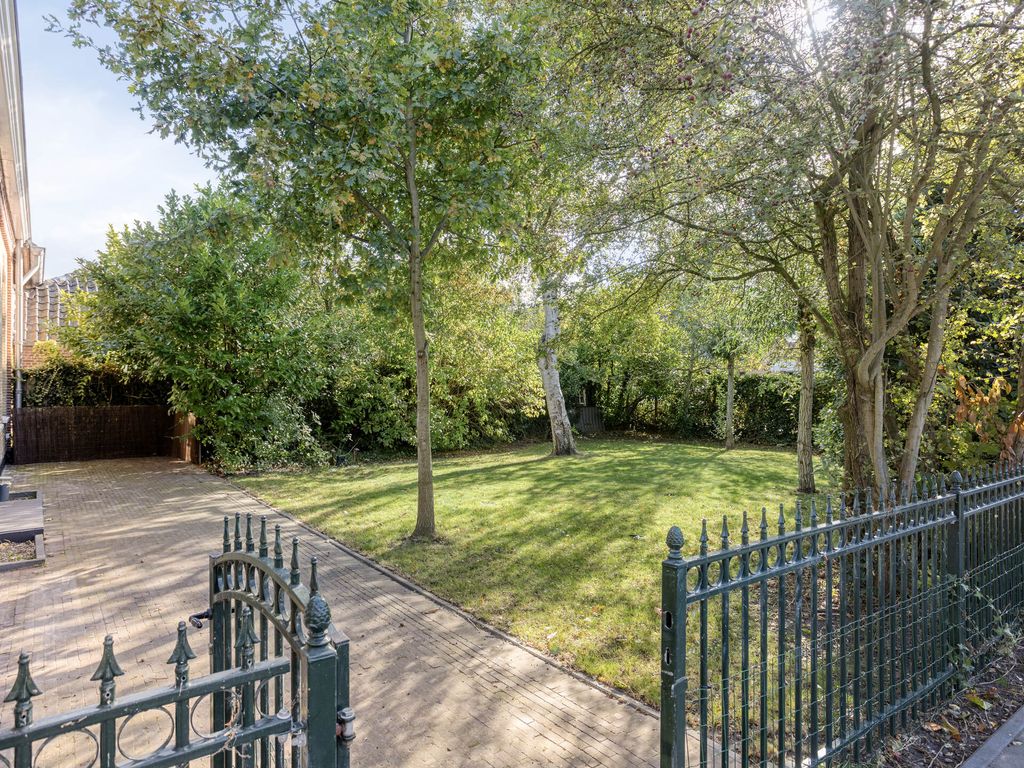 Dorpsstraat 43, Hellevoetsluis