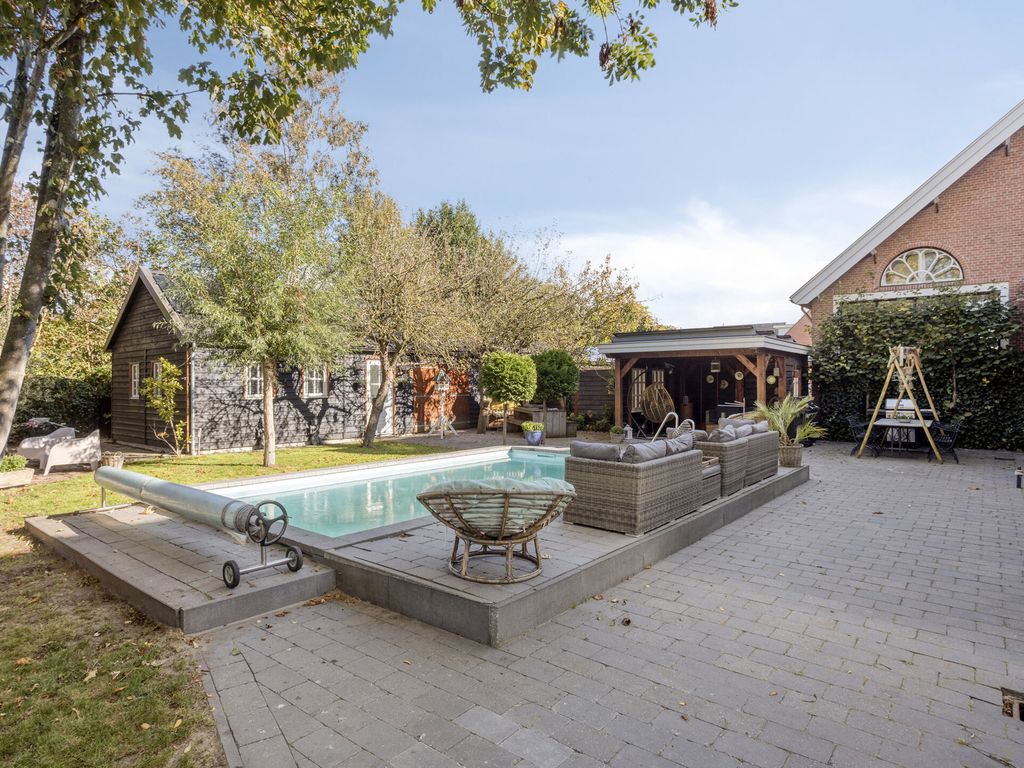 Dorpsstraat 43, Hellevoetsluis