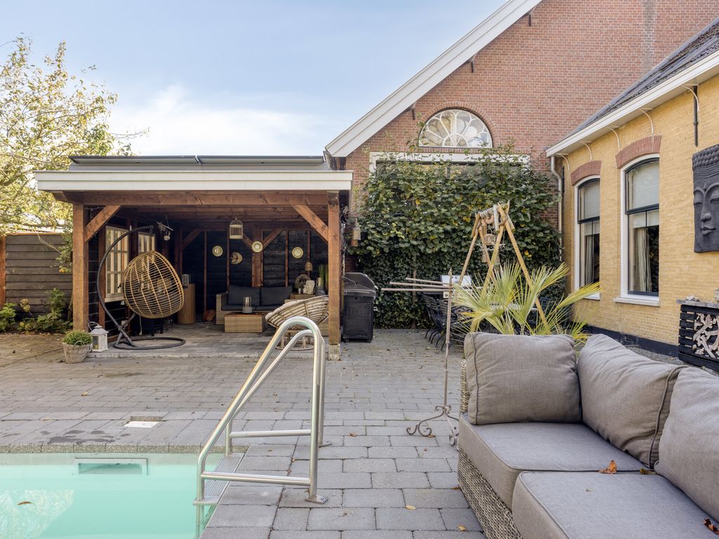 Dorpsstraat 43, Hellevoetsluis