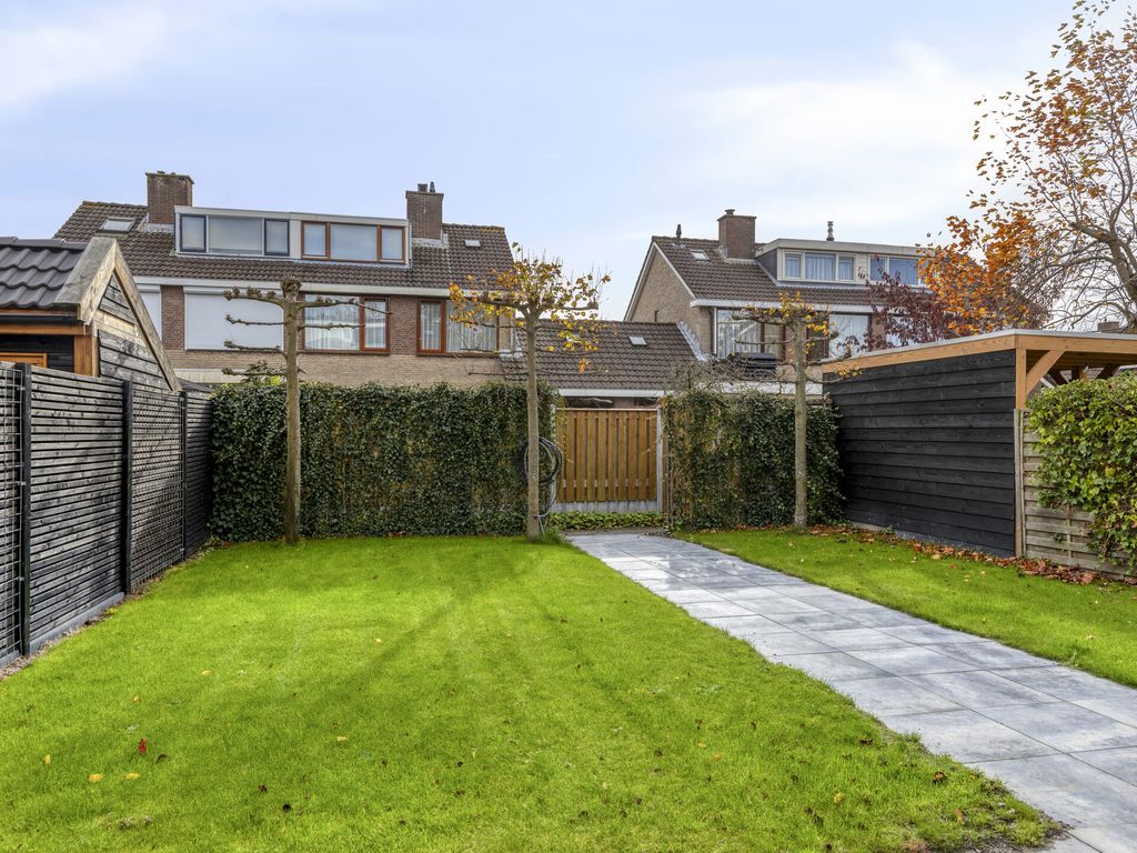 Kastanjestraat 1, Rockanje