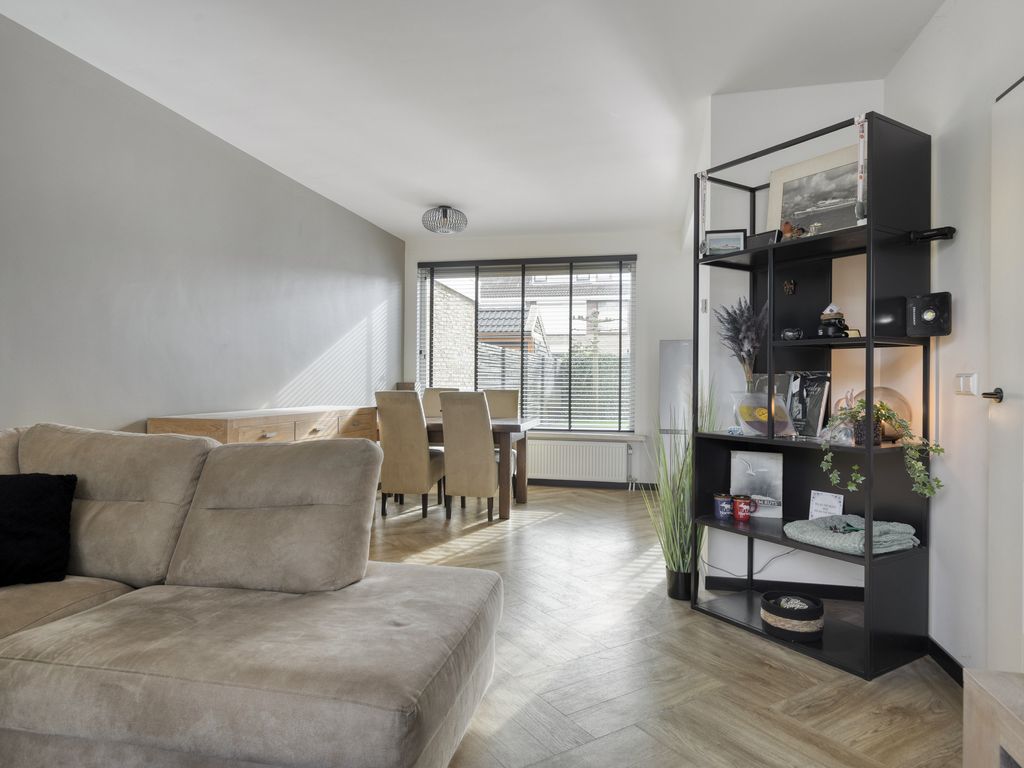 Kastanjestraat 1, Rockanje