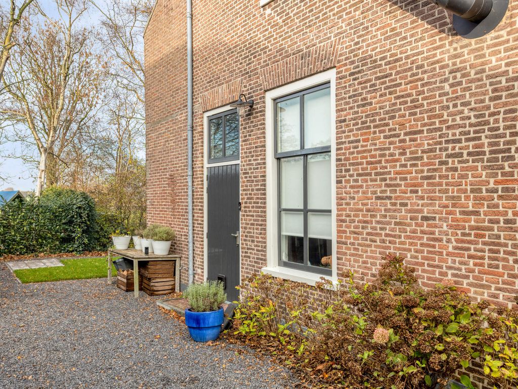 Rijksstraatweg 243, Hellevoetsluis