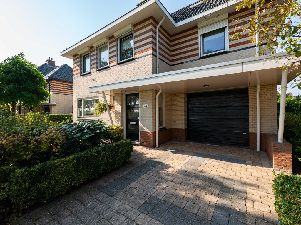 Middellantweide 15, Hellevoetsluis