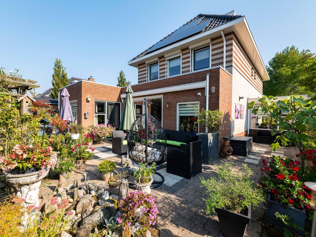 Middellantweide 15, Hellevoetsluis