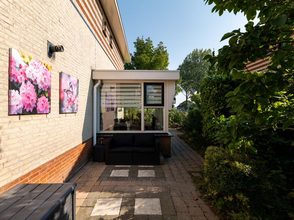 Middellantweide 15, Hellevoetsluis