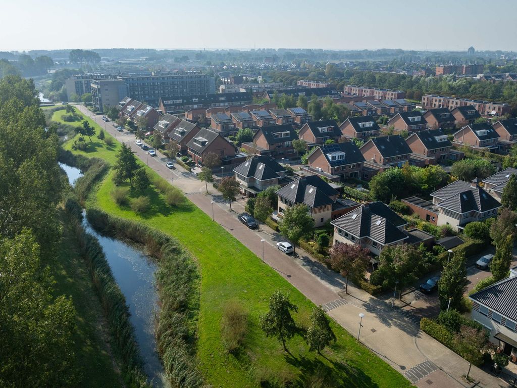 Middellantweide 15, Hellevoetsluis