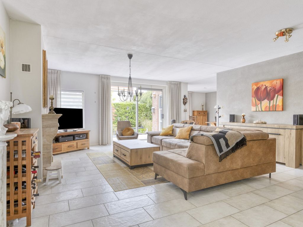 Middellantweide 15, Hellevoetsluis