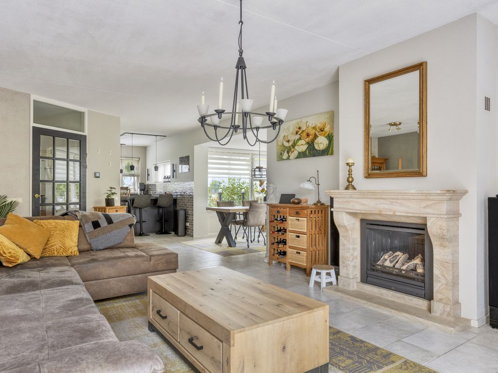 Middellantweide 15, Hellevoetsluis