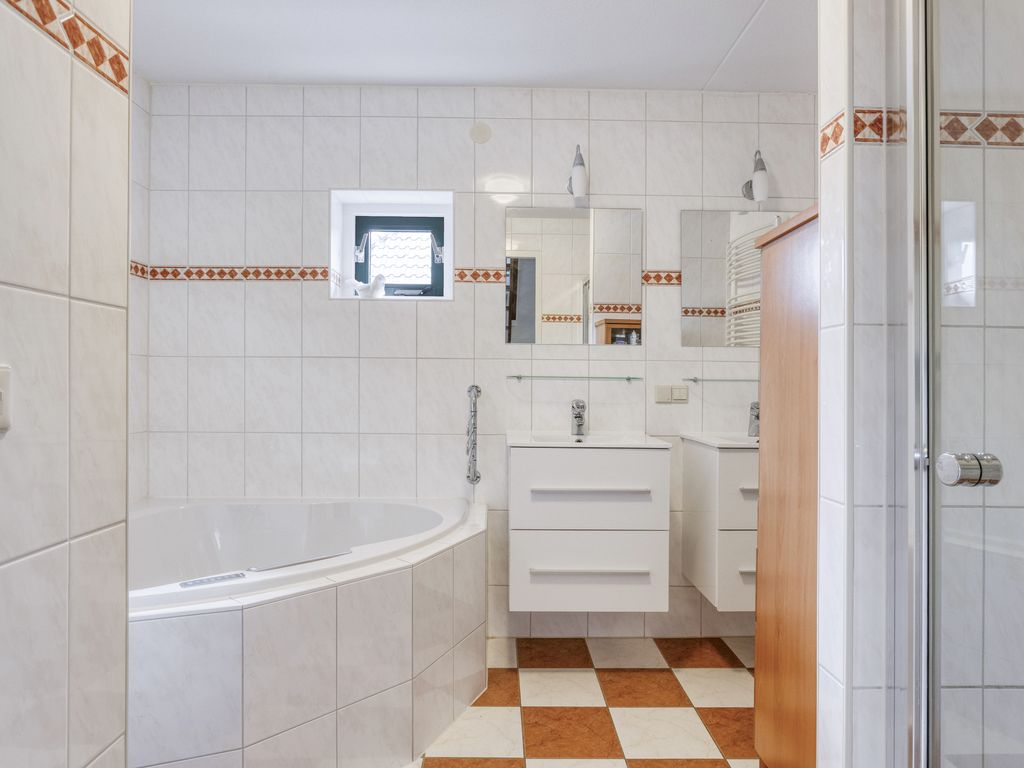 Middellantweide 15, Hellevoetsluis