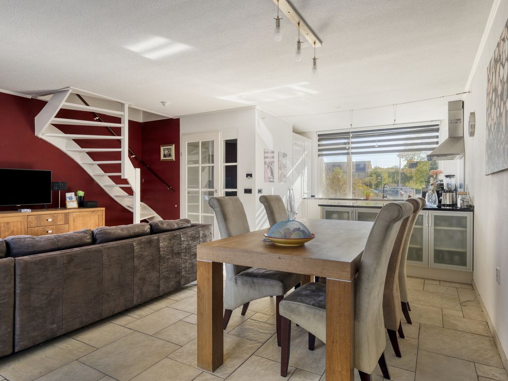 Discuspad 7, Hellevoetsluis