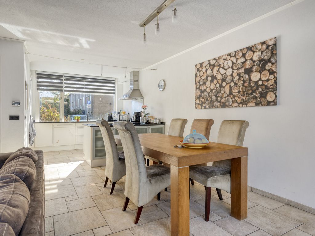 Discuspad 7, Hellevoetsluis