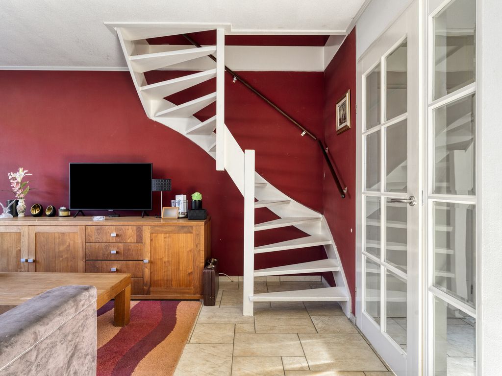 Discuspad 7, Hellevoetsluis