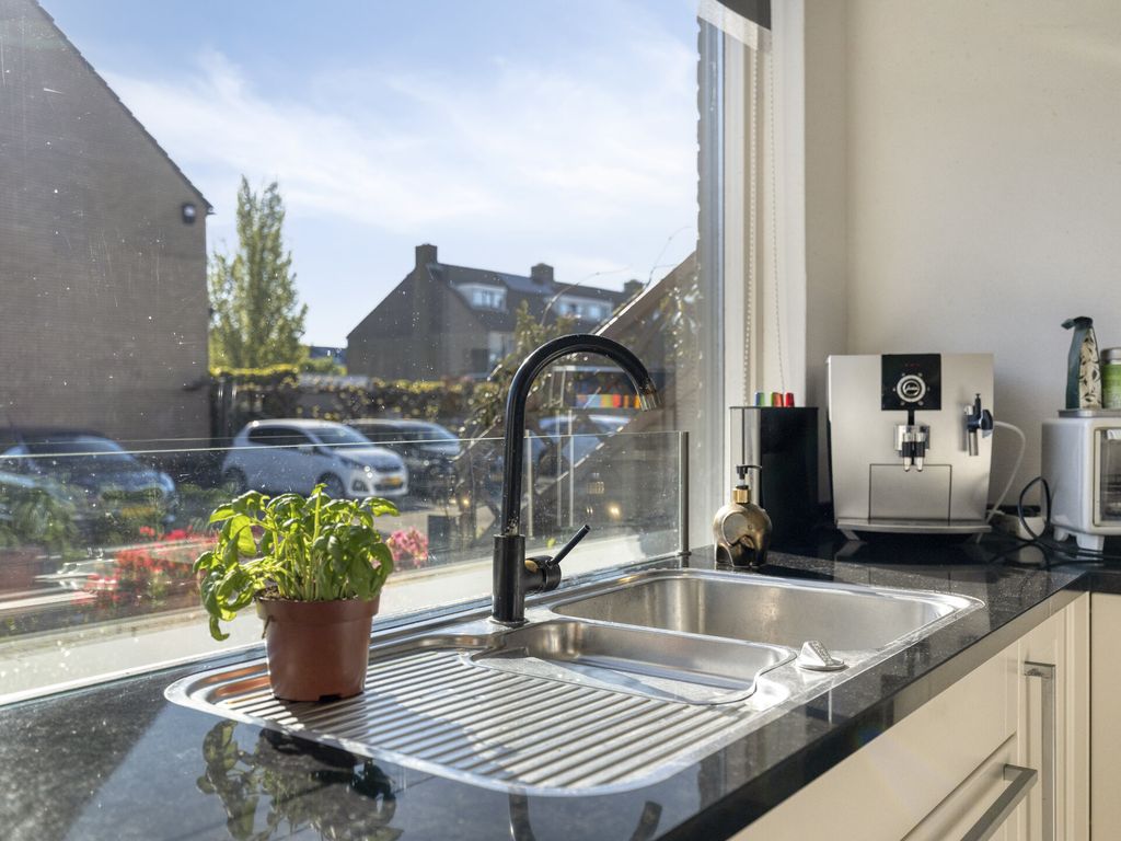 Discuspad 7, Hellevoetsluis