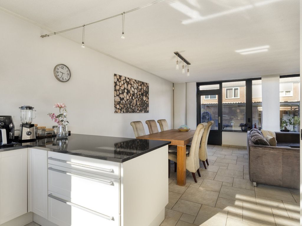 Discuspad 7, Hellevoetsluis