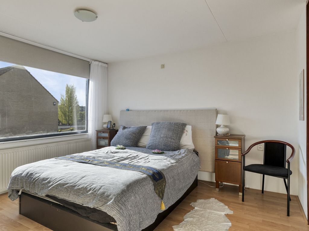 Discuspad 7, Hellevoetsluis