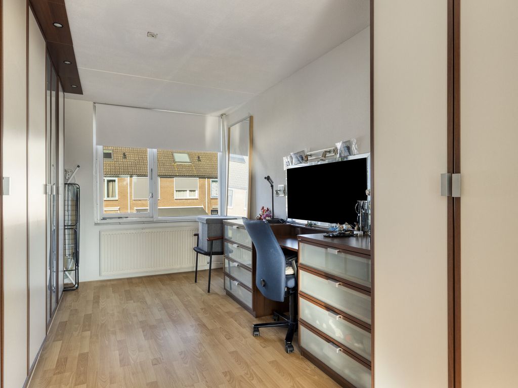 Discuspad 7, Hellevoetsluis