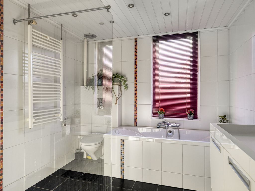 Discuspad 7, Hellevoetsluis