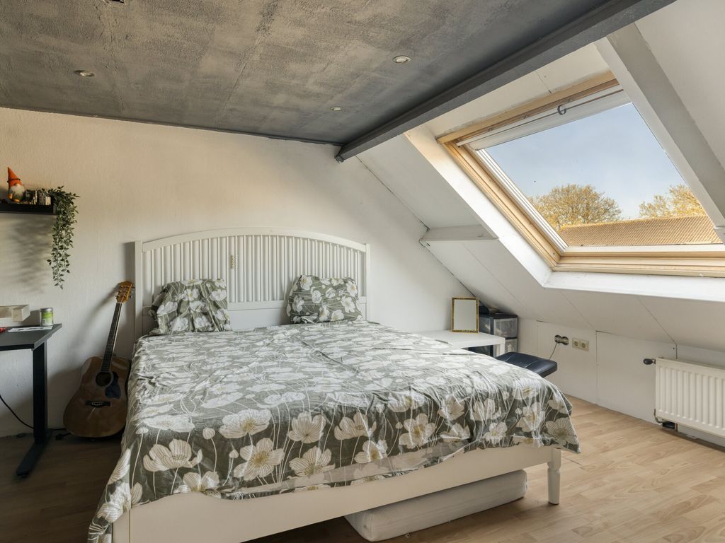 Discuspad 7, Hellevoetsluis