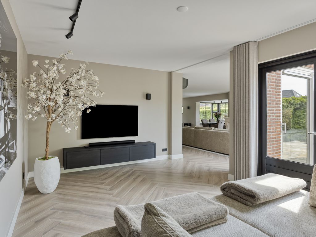 Uithofweide 9, Hellevoetsluis