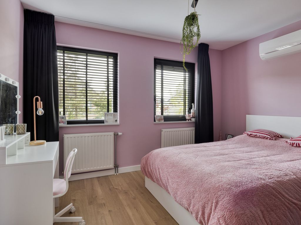 Uithofweide 9, Hellevoetsluis