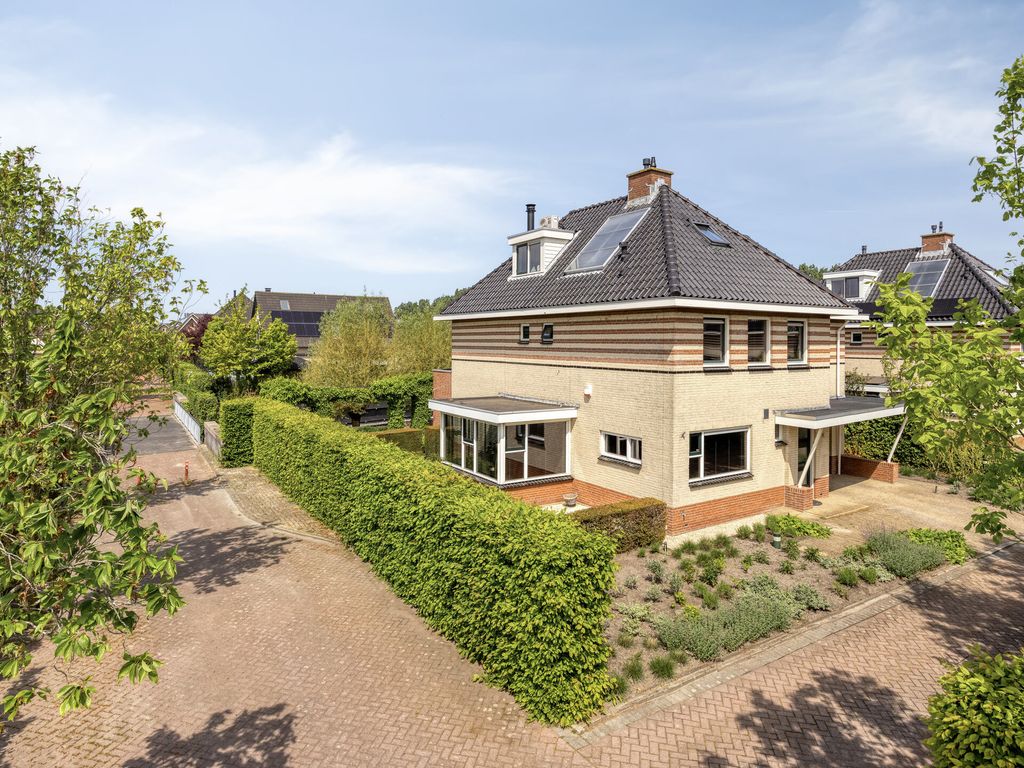 Uithofweide 9, Hellevoetsluis